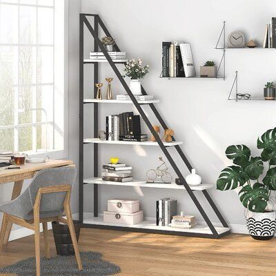 Pyramid Edge Shelf